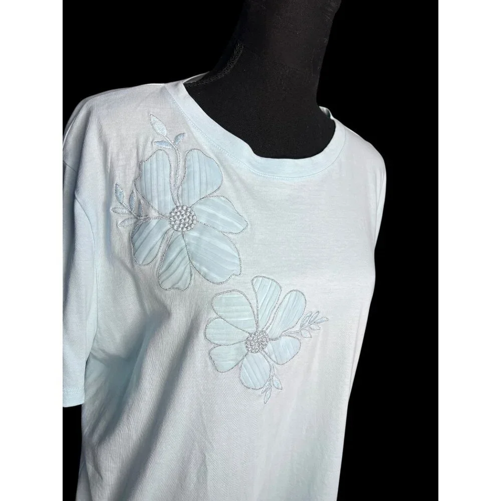 Talbots Embroidered Floral Light Blue Cotton Top Womens XL CASUAL CAREERWEAR - Picture 3 of 8